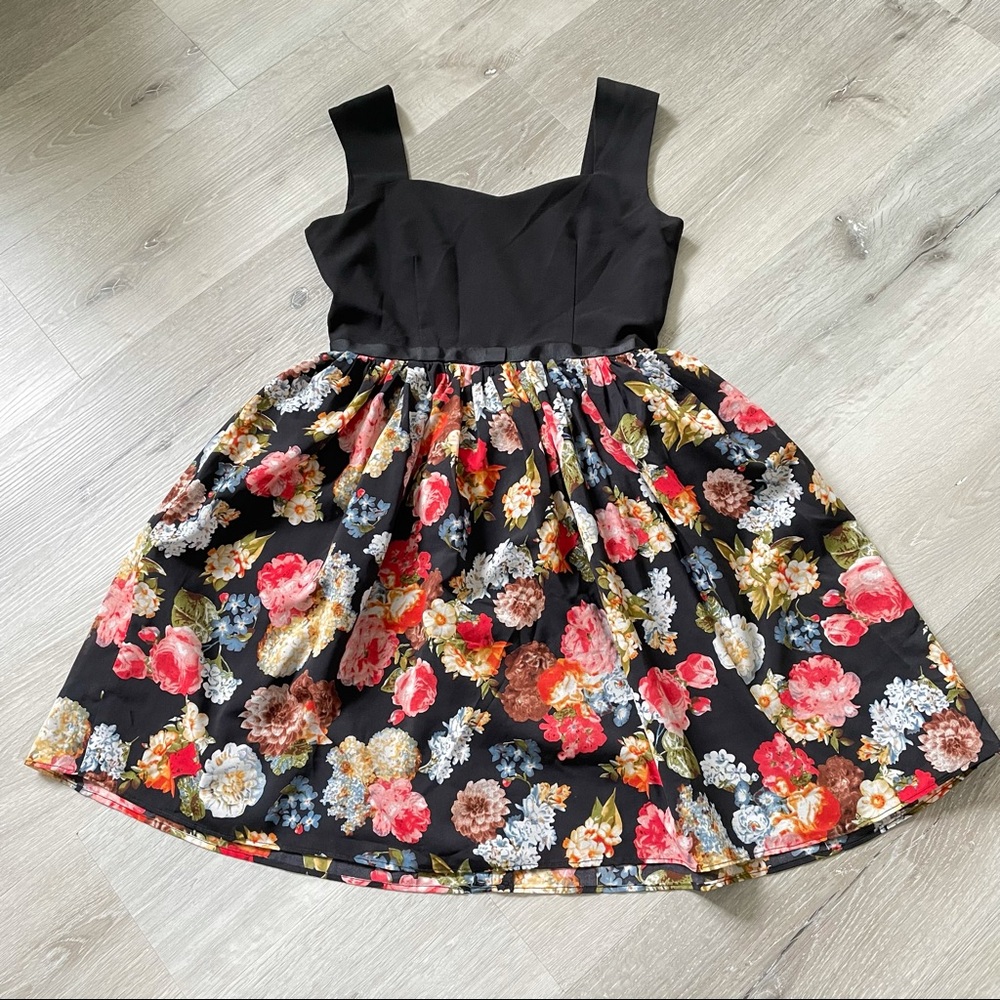 👗 Work Clothes Bundle 👗 - Picture 5 of 8